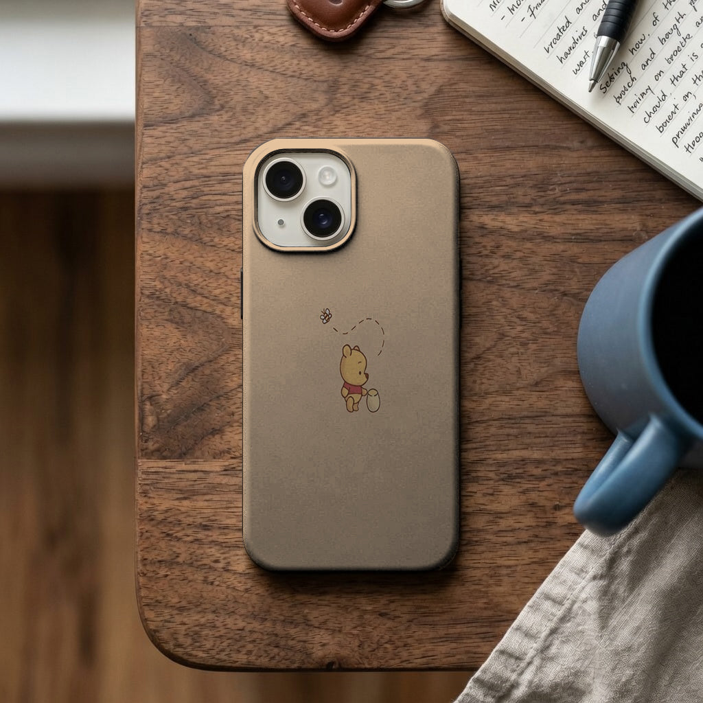 Bal Kavanozlu Winnie the Pooh ve Arı Telefon Kılıfı K1118 mockup 2
