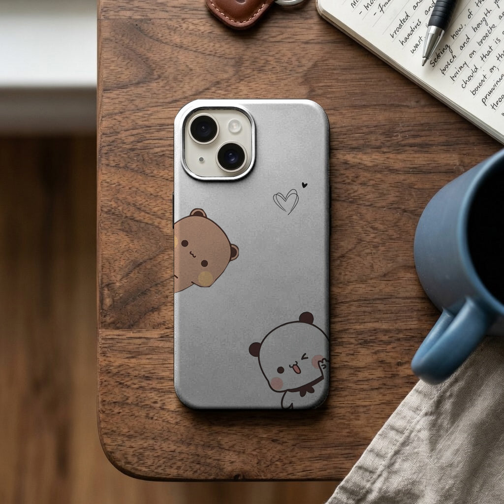 Beyaz Zemin Sevimli Panda ve Ayı Kafası Telefon Kılıfı K1120 mockup 2