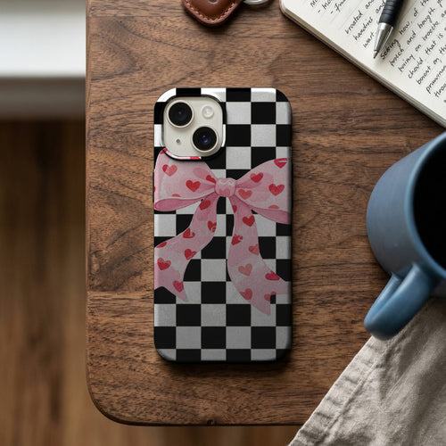Damalı Zeminde Pembe Fiyonk Telefon Kılıfı K524