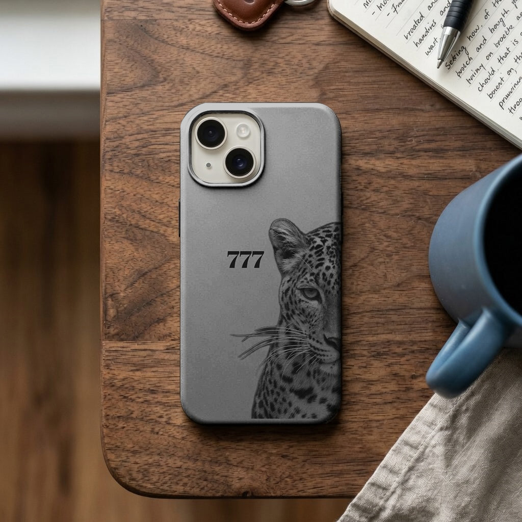 Gri Zemin 777 Leopar Motifli Telefon Kılıfı K1095 mockup 2