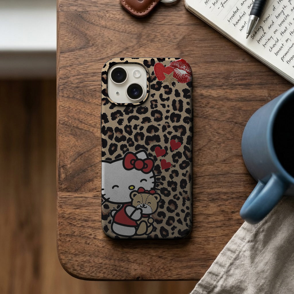 Leopar Desenli Kalpli Kedi Telefon Kılıfı K1006 mockup 2
