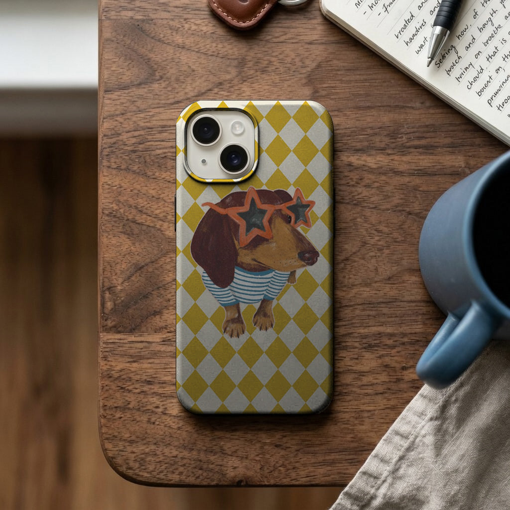 Sarı Baklava Desenli Gözlüklü Köpek Telefon Kılıfı K766 mockup 2