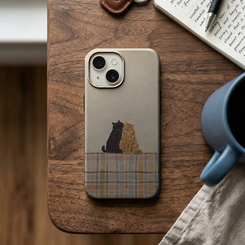 Ekose Zeminde İki Kedi Telefon Kılıfı K815 mockup 2