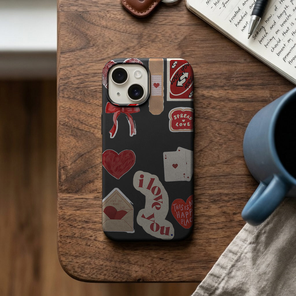 Siyah Aşk Kolaj Desenli Telefon Kılıfı K817 mockup 2