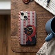 Kırmızı Eşarplı Gözlüklü Köpek Telefon Kılıfı K922 mockup 2