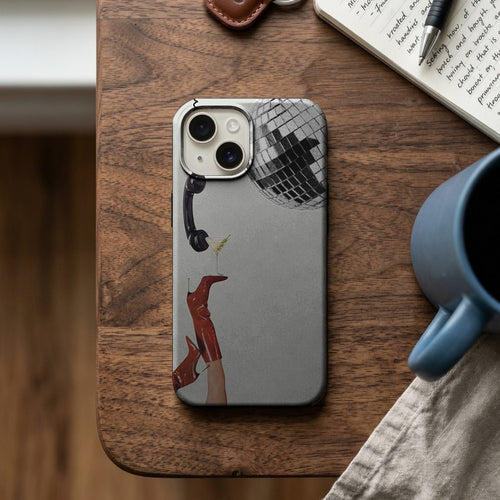 Disko Toplu Kırmızı Çizmeli Kolaj Telefon Kılıfı K993 mockup 2