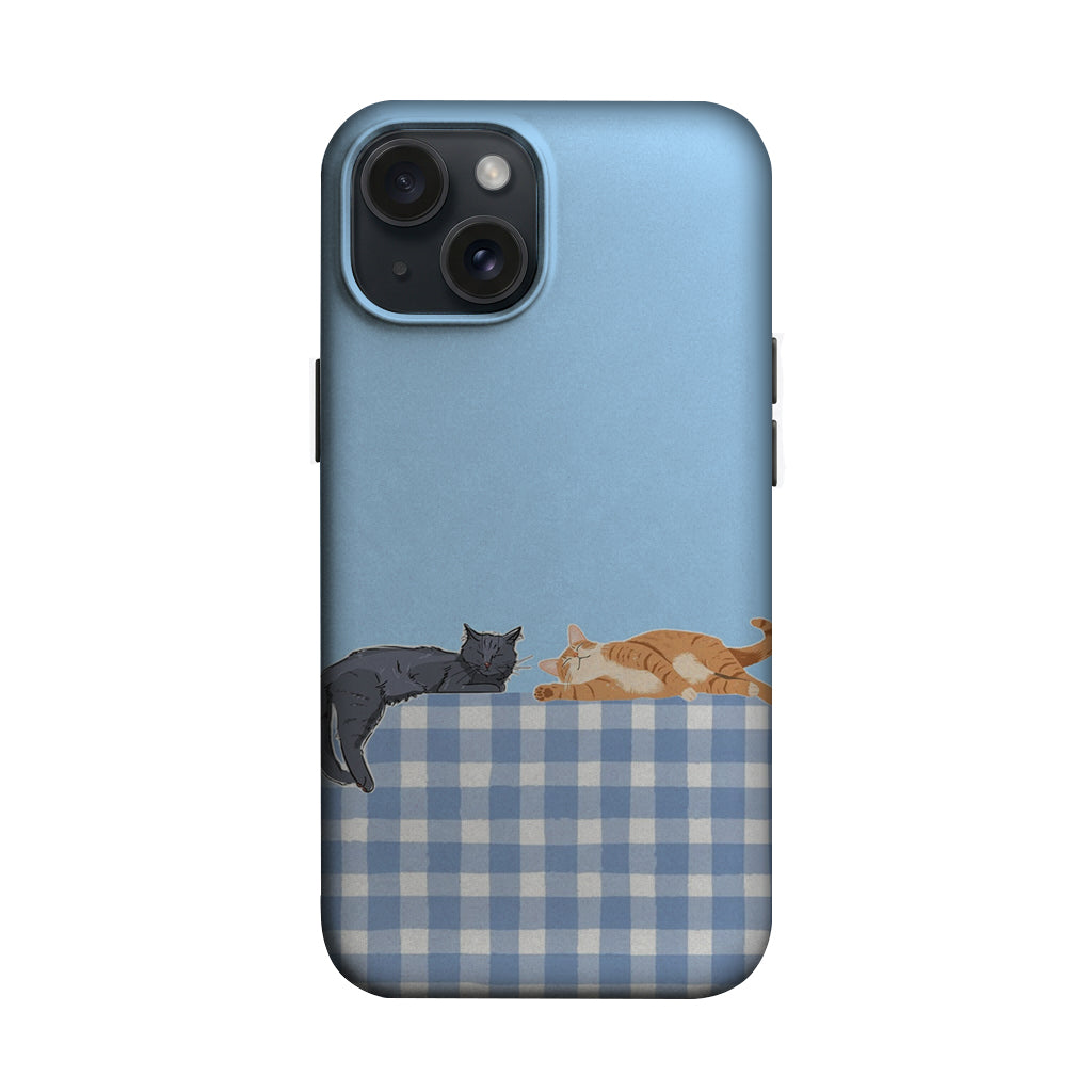 Mavi Ekose Üzerinde İki Kedi Telefon Kılıfı K728 mockup 1