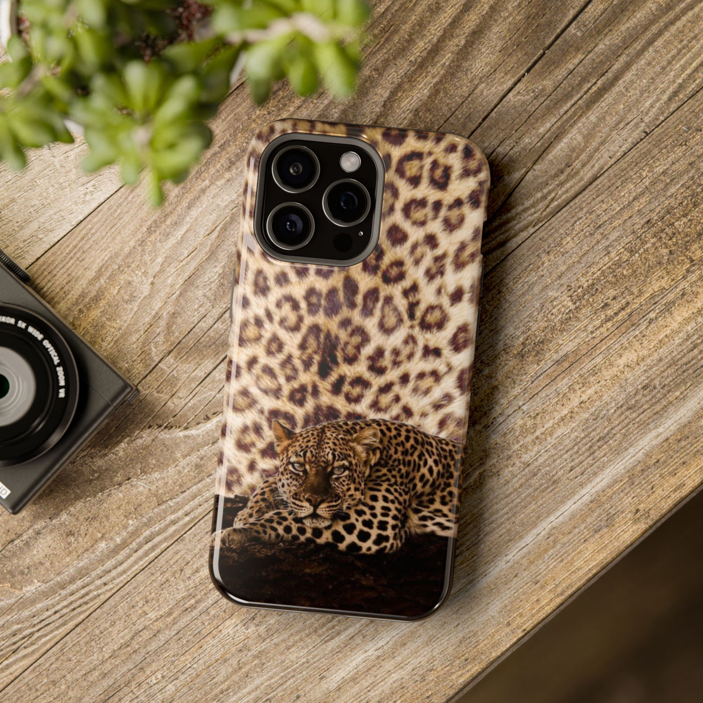 Leopar Desenli Kahverengi Yırtıcı Telefon Kılıfı K013